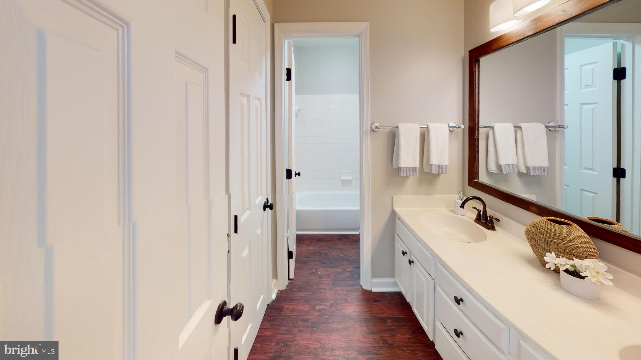 43392 Wayside Circle Ashburn, VA 20147 - Photo 31 of 41