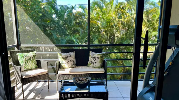 $210,000 | 140 South Cypress Road, Unit 123, Pompano Beach, FL 33060