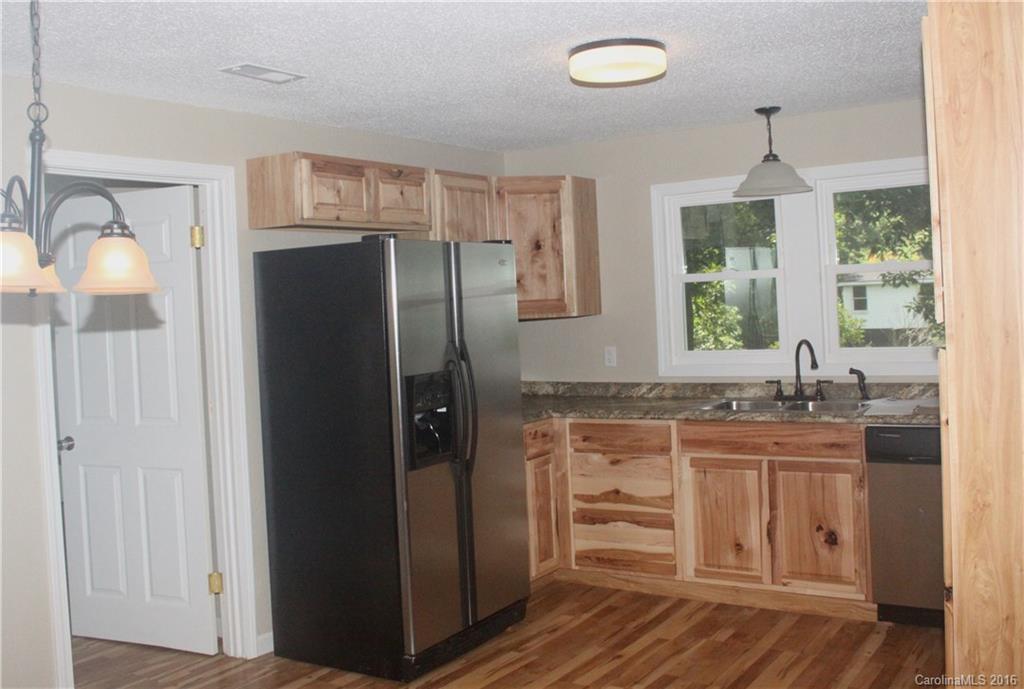 336 Newfound Road Leicester, NC 28748 - Photo 3 of 24