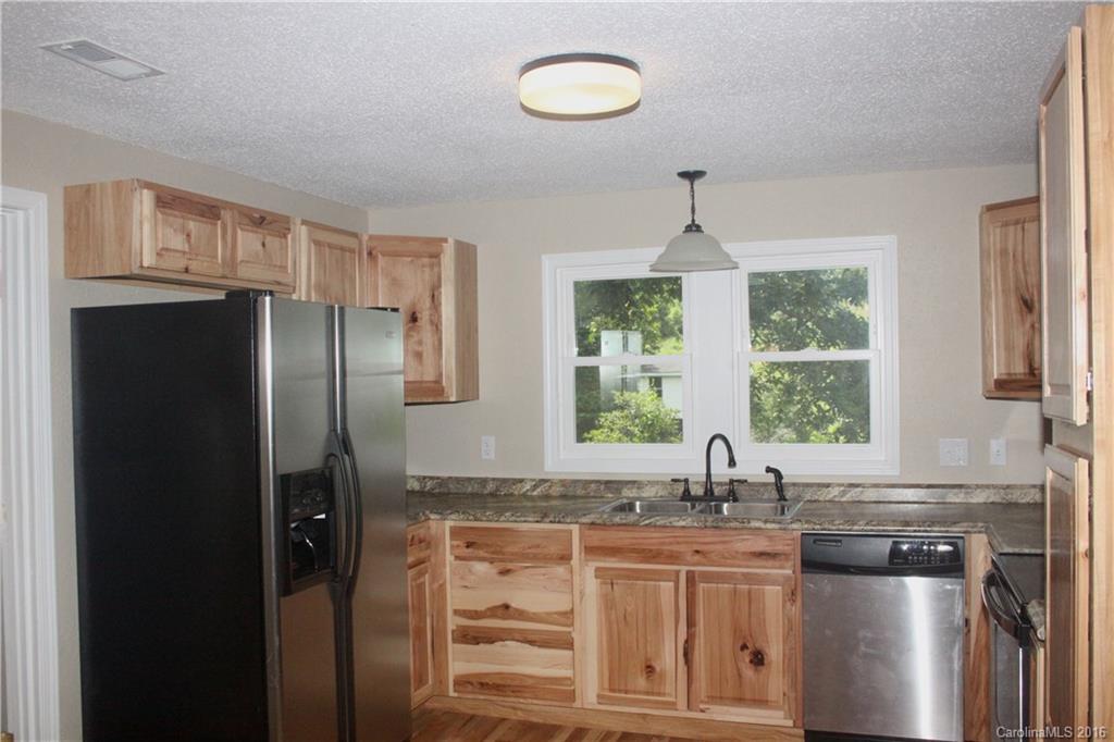 336 Newfound Road Leicester, NC 28748 - Photo 4 of 24