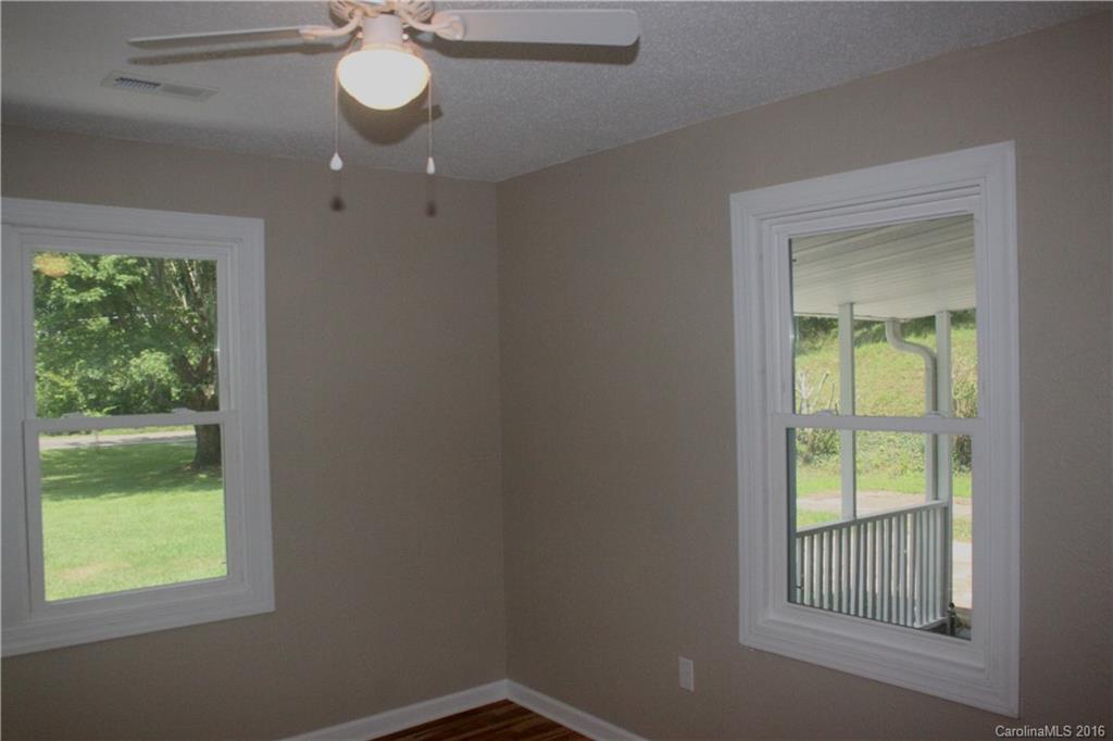336 Newfound Road Leicester, NC 28748 - Photo 10 of 24