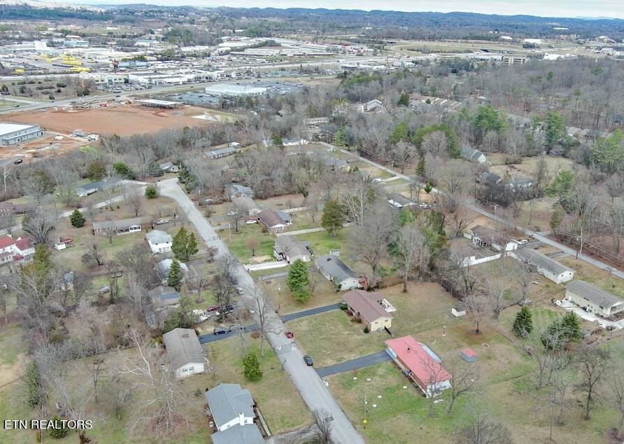 208 Pat Road Knoxville, TN 37922 - Photo 2 of 29 Gallery Image 2