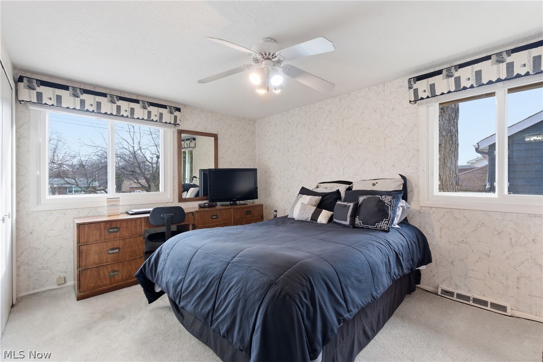 1884 Brainard Road Lyndhurst, OH 44124 - Photo 17 of 38