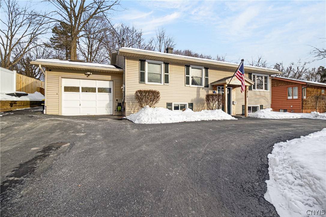 2813 Oneida Street Utica, NY 13501 - Photo 1 of 41