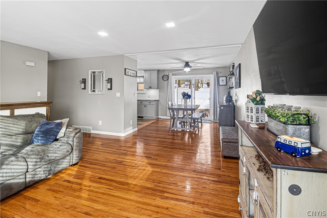 2813 Oneida Street Utica, NY 13501 - Photo 14 of 41