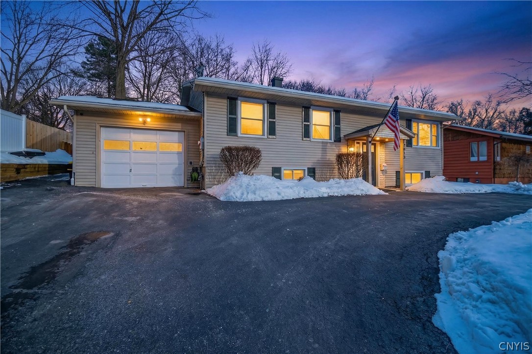 2813 Oneida Street Utica, NY 13501 - Photo 5 of 41