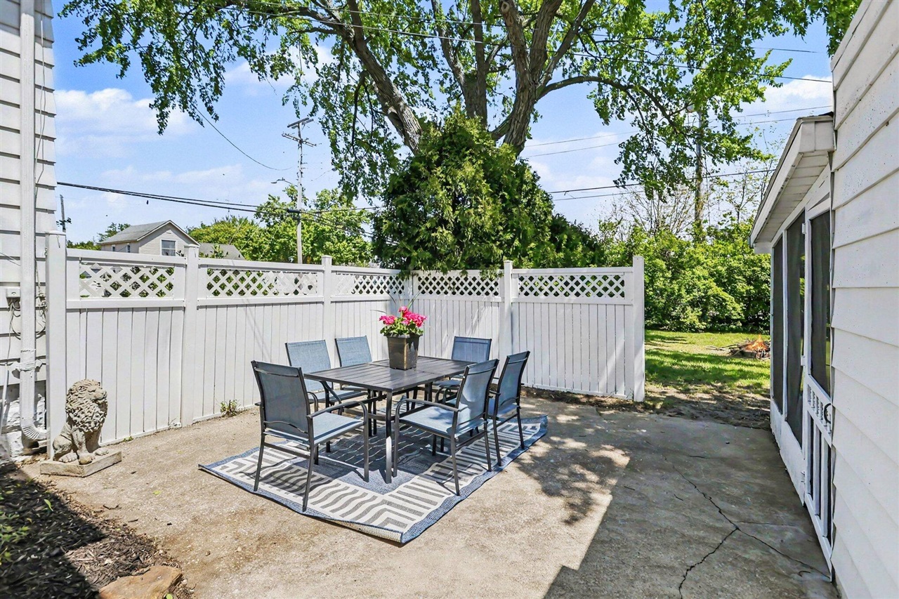1368 West Lemon Creek Road Baroda, MI 49101 - Photo 23 of 31