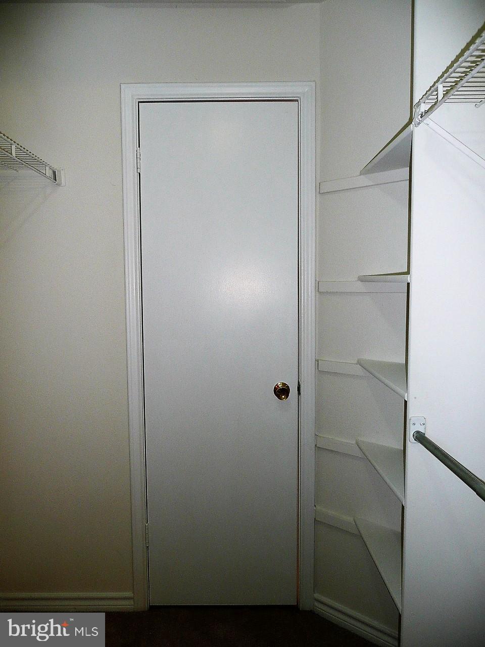 3903 Penderview Drive, Unit 1535 Fairfax, VA 22033 - Photo 16 of 36 a view of bathroom