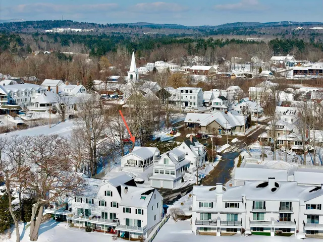 $648,000 | 33 Endicott Street, Unit 7, Wolfeboro, NH 03894