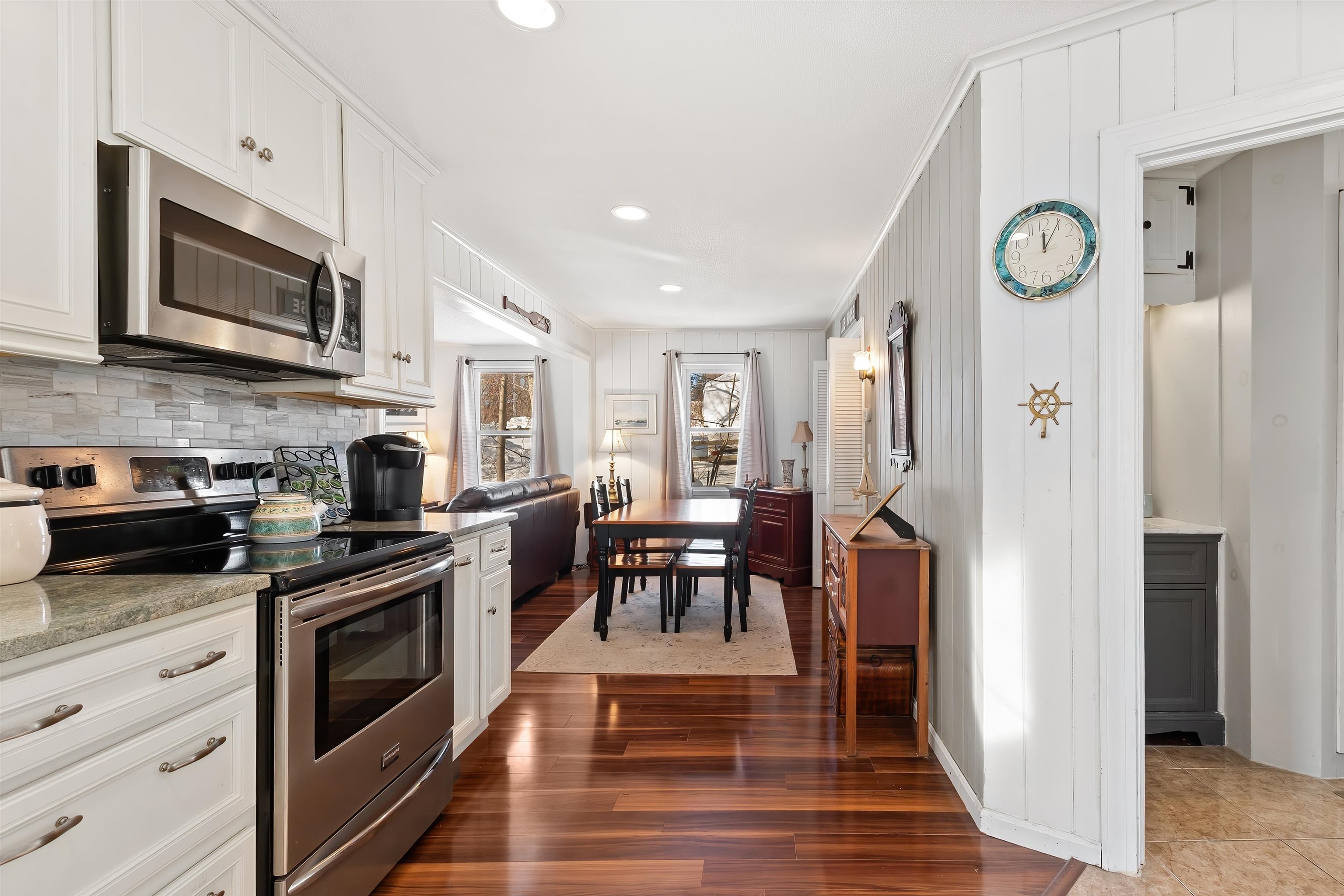 33 Endicott Street, Unit 7 Wolfeboro, NH 03894 - Photo 3 of 35