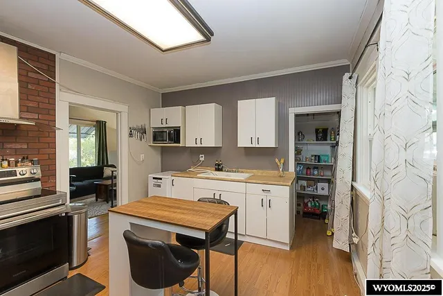 $179,000 | 804 Connecticut Avenue, Rock Springs, WY 82901