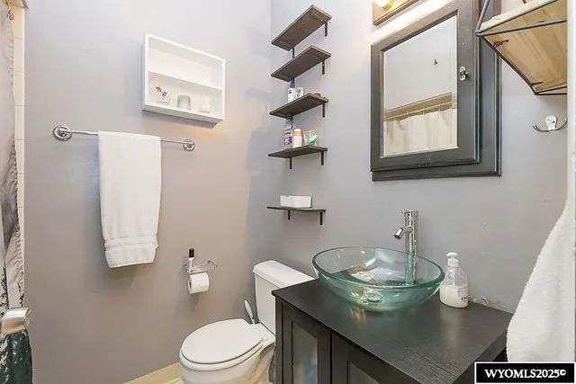 $179,000 | 804 Connecticut Avenue, Rock Springs, WY 82901