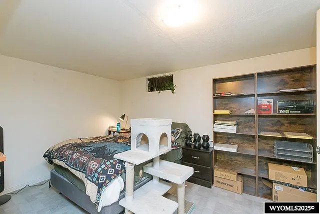 $179,000 | 804 Connecticut Avenue, Rock Springs, WY 82901