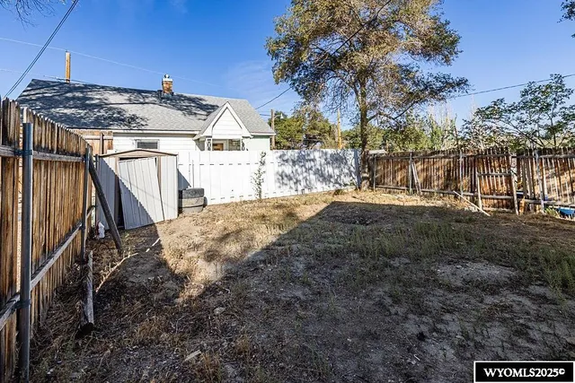 $179,000 | 804 Connecticut Avenue, Rock Springs, WY 82901