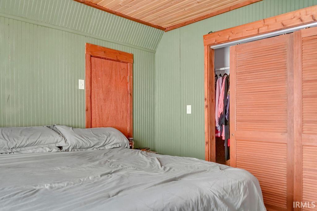 7318 North Red Hill Road Ellettsville, IN 47429 - Photo 14 of 32