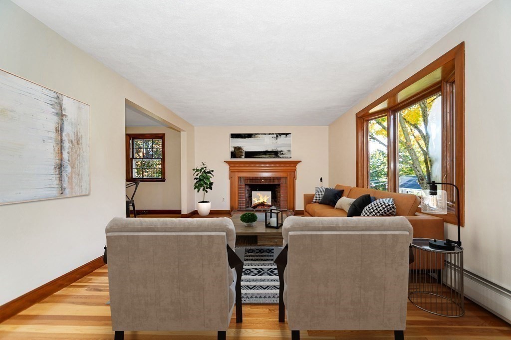 17 Wakefield Street Reading, MA 01867 - Photo 3 of 40