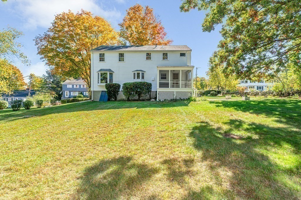 17 Wakefield Street Reading, MA 01867 - Photo 34 of 40