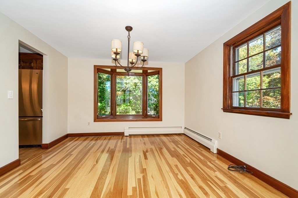 17 Wakefield Street Reading, MA 01867 - Photo 6 of 40