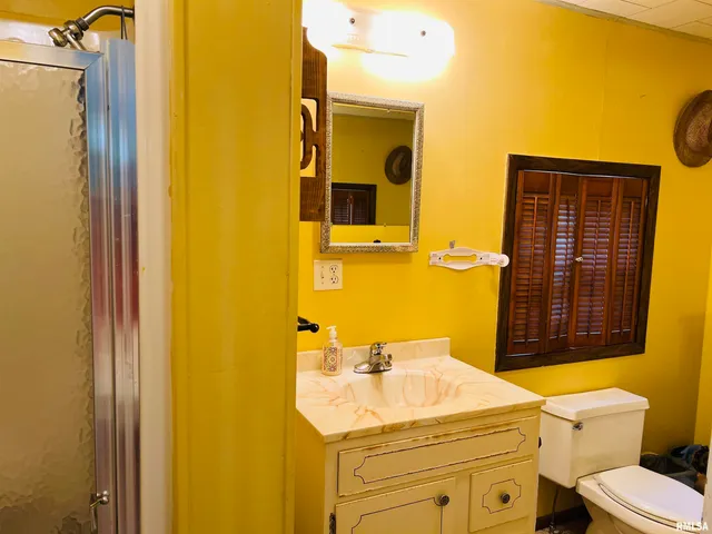 $145,000 | 295 Country Acres Road, Eldorado, IL 62930