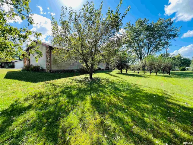 $145,000 | 295 Country Acres Road, Eldorado, IL 62930