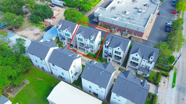 $3,100 | 2122 Blalock Road, Unit C, Houston, TX 77080