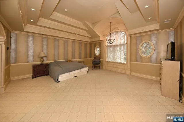 a view of a livingroom with furniture