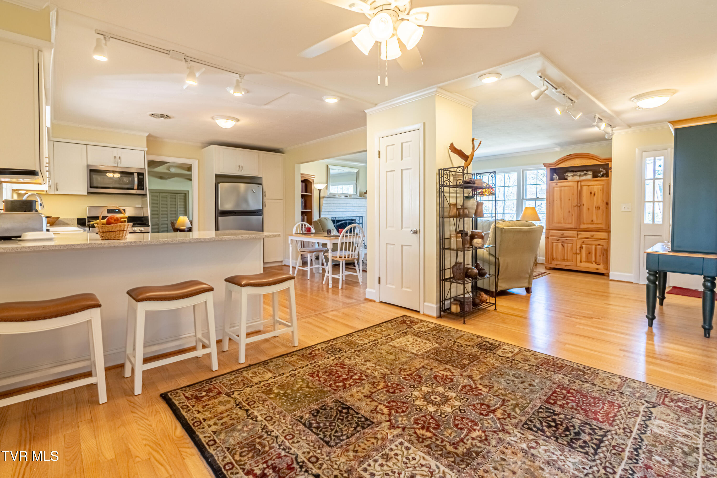 595 Court Street Northeast Abingdon, VA 24210 - Photo 14 of 46 Spacious Rooms