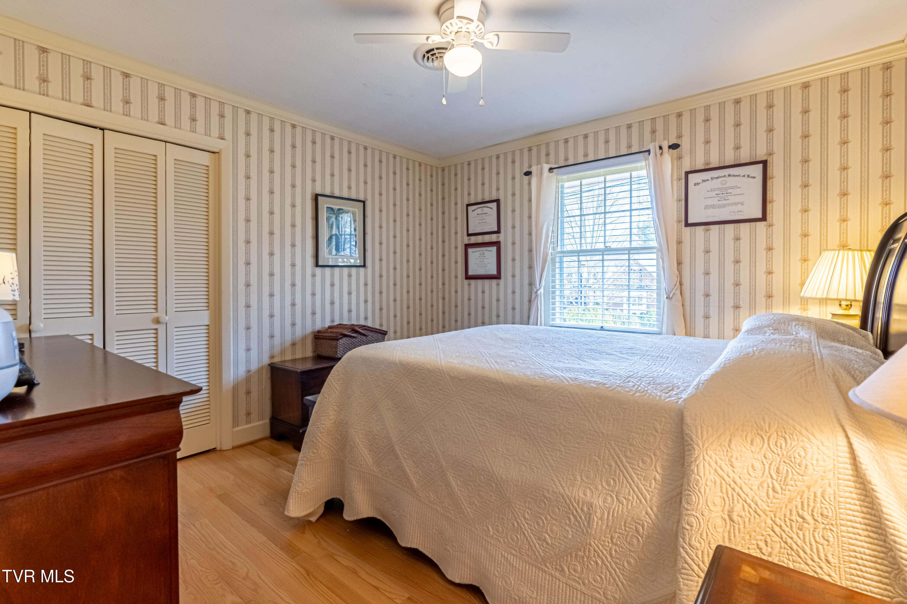 595 Court Street Northeast Abingdon, VA 24210 - Photo 25 of 46 Bedroom #2