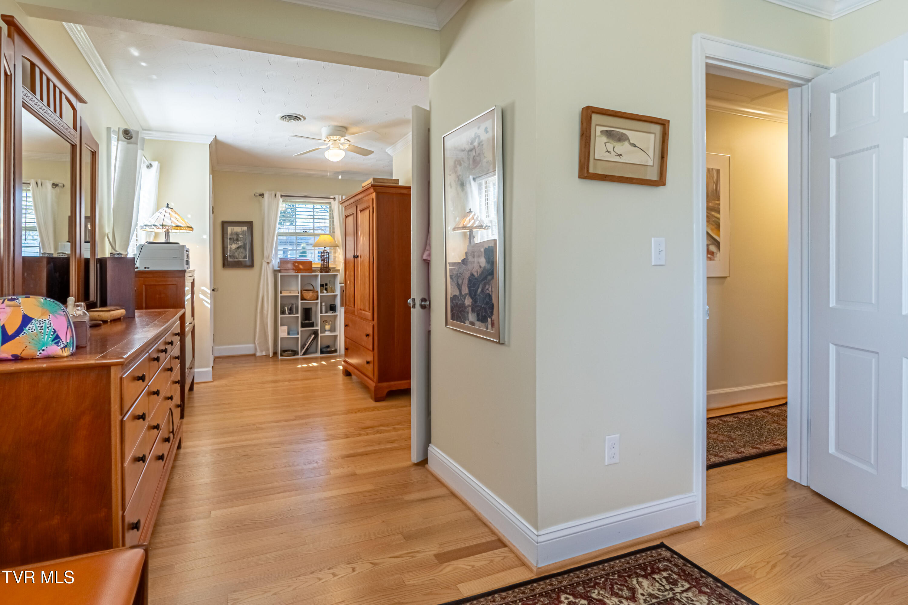 595 Court Street Northeast Abingdon, VA 24210 - Photo 27 of 46 Convenient Suite