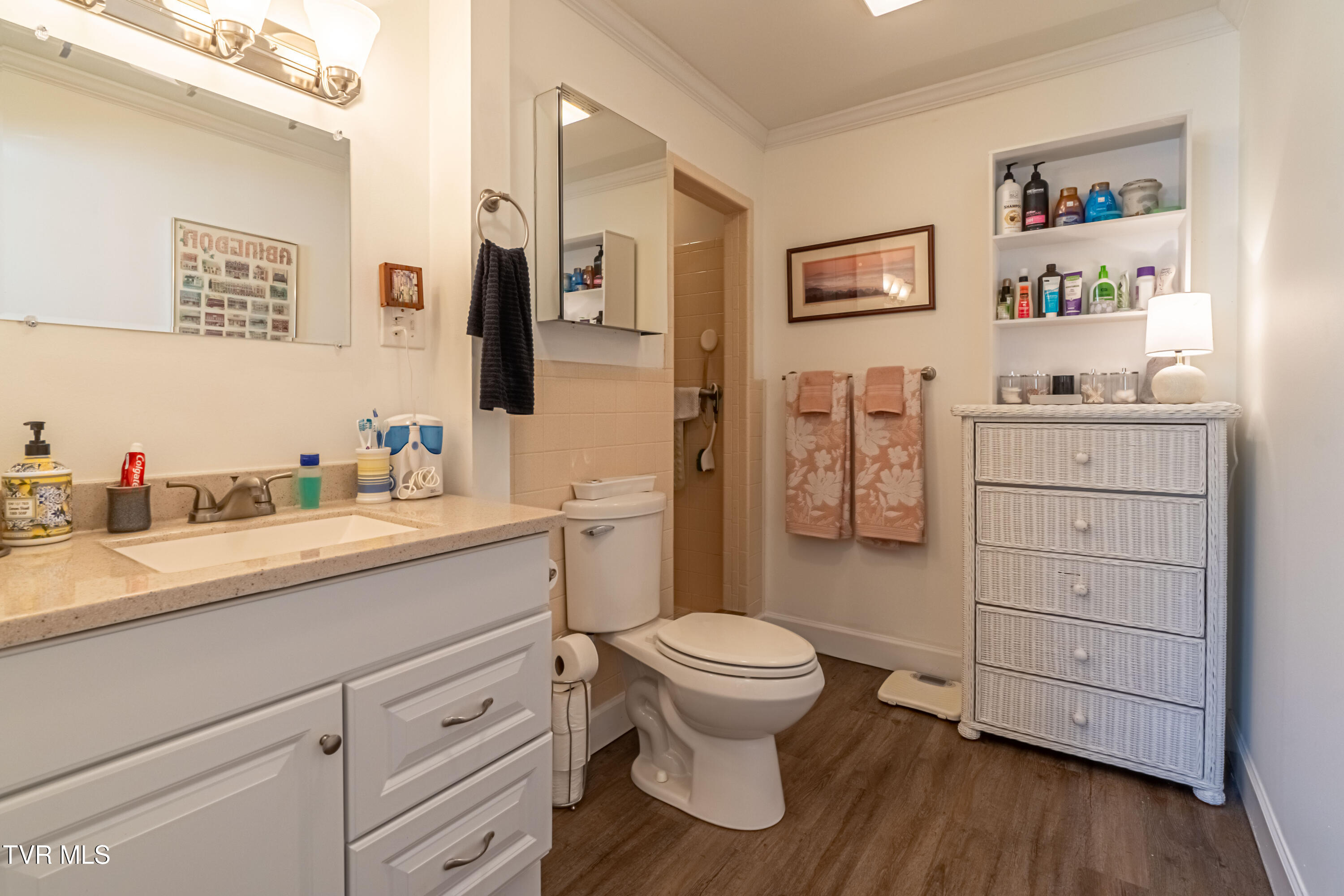 595 Court Street Northeast Abingdon, VA 24210 - Photo 30 of 46 Spacious Bath