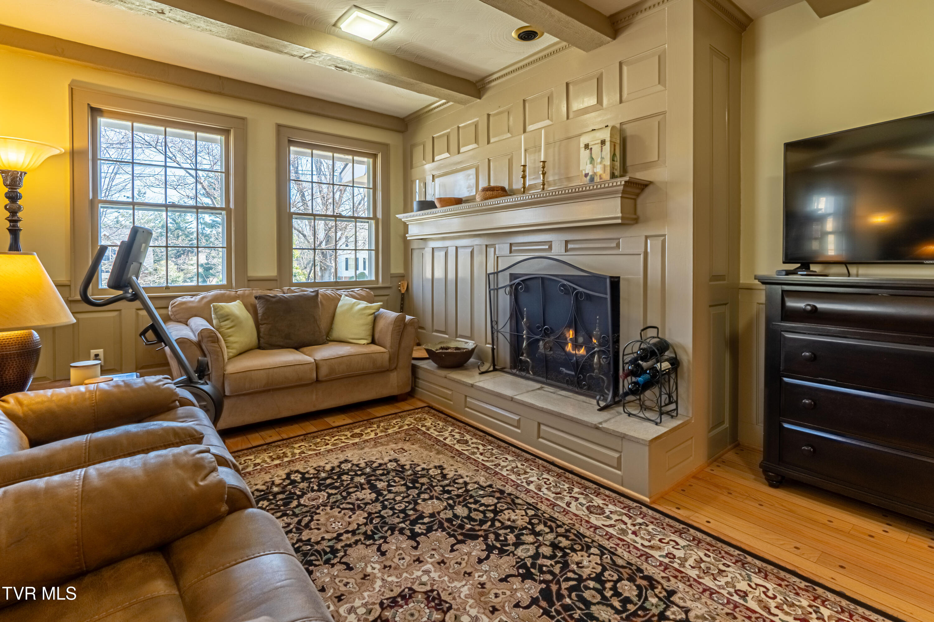 595 Court Street Northeast Abingdon, VA 24210 - Photo 33 of 46 Warm & Cozy
