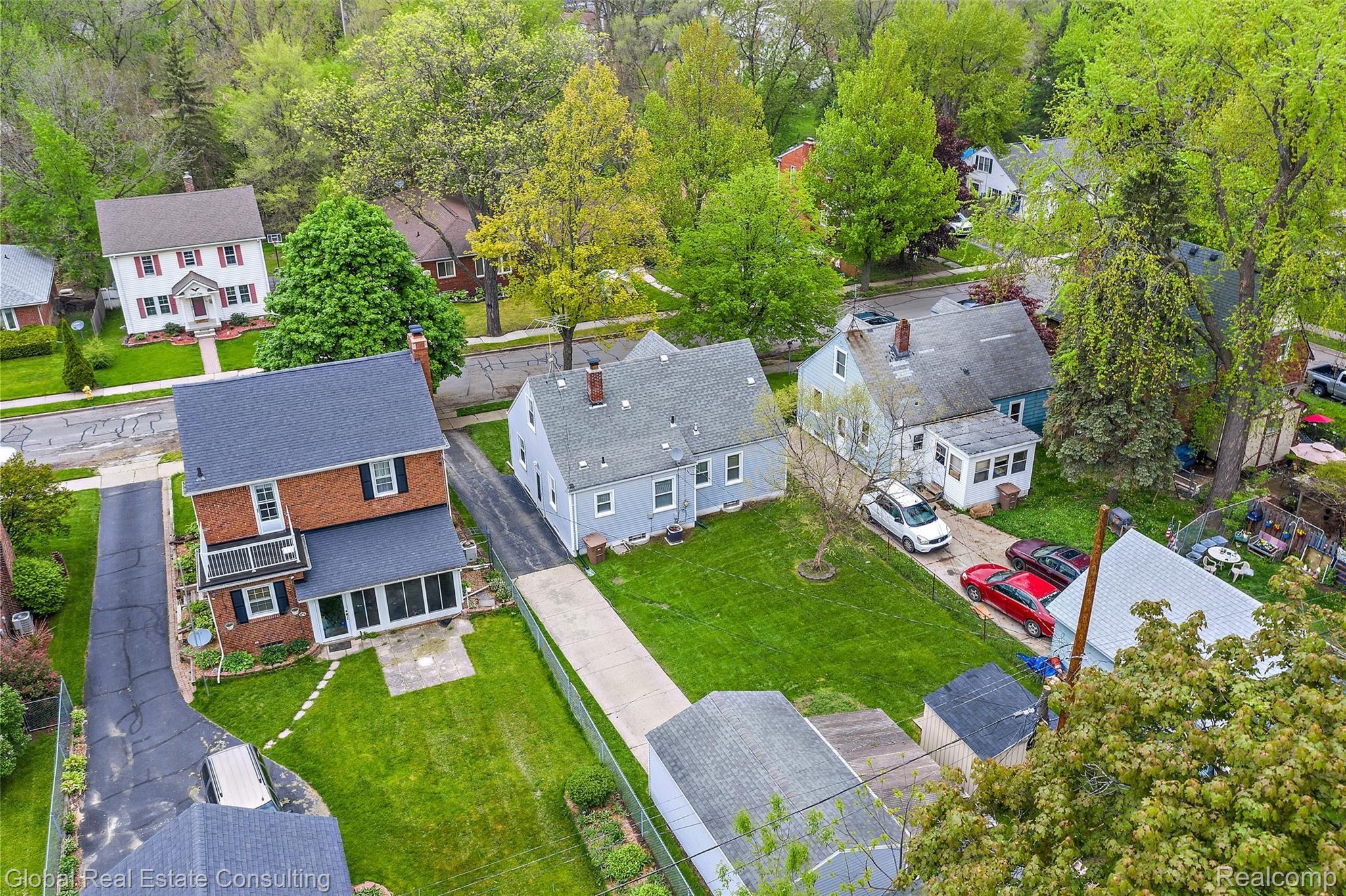847 Menominee Road Pontiac, MI 48341 - Photo 6 of 30 847 Menominee-7.jpg