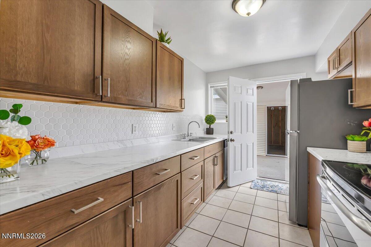 12051 Rocky Mountain Street Reno, NV 89506 - Photo 7 of 21 11-12051 Rocky Mountain St Reno NV 89506