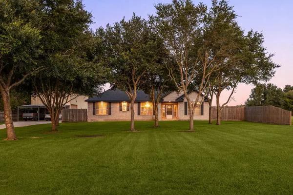 $600,000 | 35129 Pontiac Drive, Brookshire, TX 77423