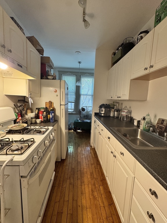 24 Sidlaw Road, Unit 8 Boston, MA 02135 - Photo 19 of 21