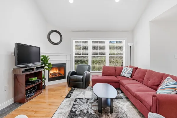 $660,000 | 6 Canton Court, Unit 6, Grafton, MA 01536