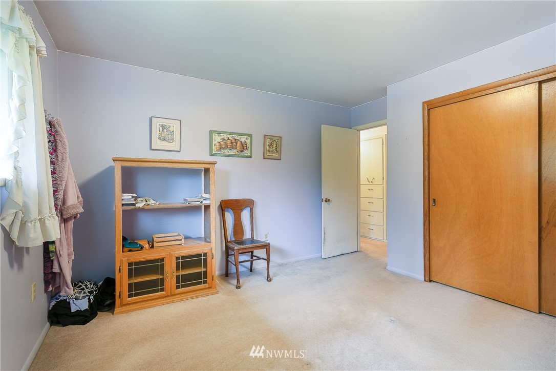 495 West Badger Road Lynden, WA 98264 - Photo 15 of 28 a view of a livingroom with furniture and staircase