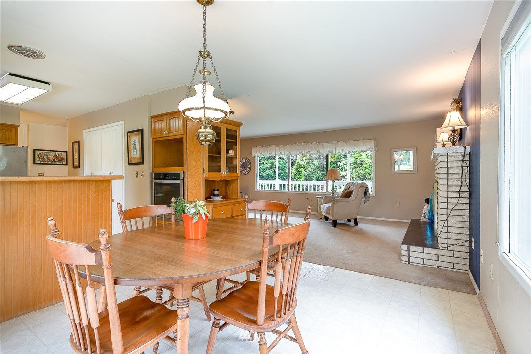 495 West Badger Road Lynden, WA 98264 - Photo 10 of 28 a dining room with furniture and window