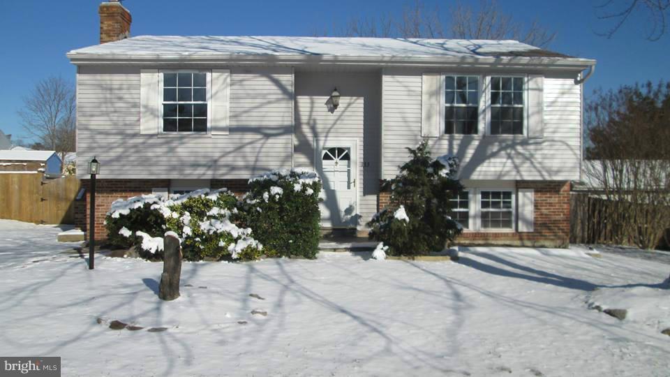 133 North Ithaca Road Sterling, VA 20164 - Photo 2 of 28 Exterior (Front)