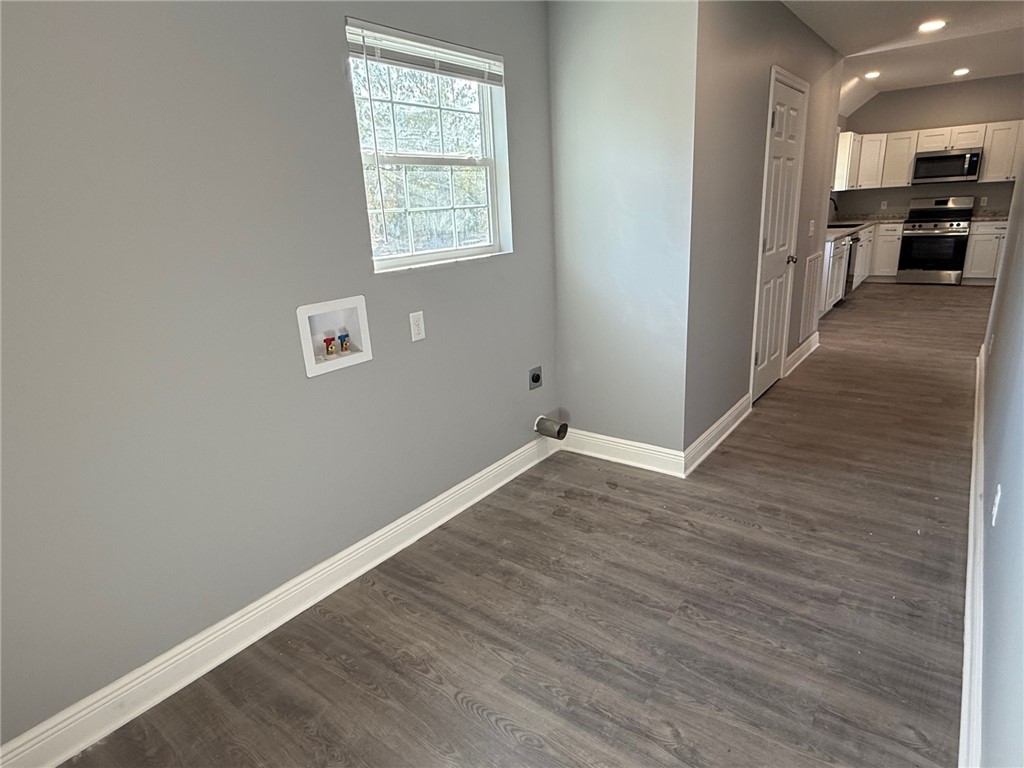 72 Hawks Way Waynesville, GA 31566 - Photo 3 of 12