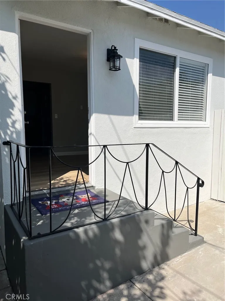 515 Alexander Street Glendale, CA 91203 - Photo 3 of 15 a view of a chairs and table in the balcony
