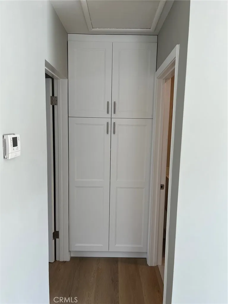 515 Alexander Street Glendale, CA 91203 - Photo 8 of 15 a view of an empty room