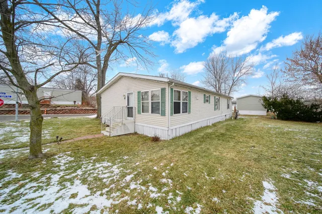 $42,000 | 2735 South Wagner Road, Unit 22, Ann Arbor, MI 48103