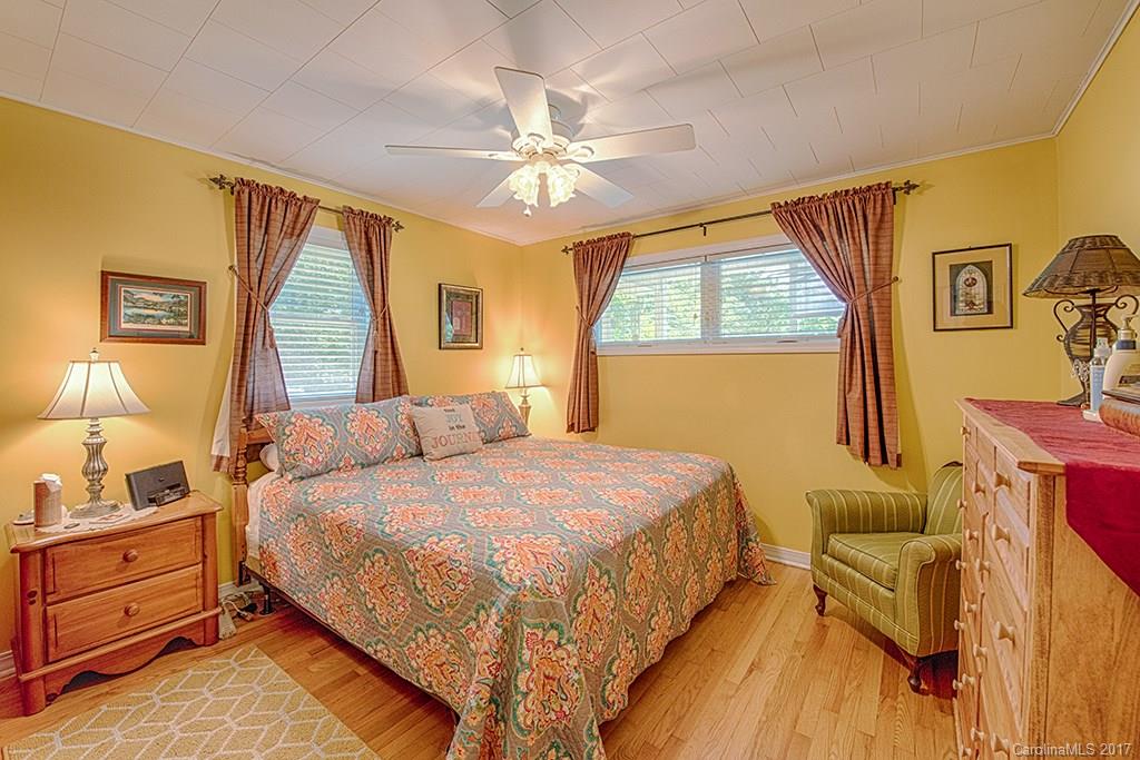16 Wells Road, Unit 16 Waynesville, NC 28785 - Photo 14 of 24