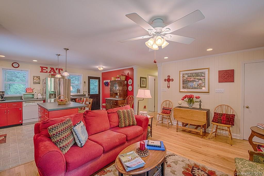 16 Wells Road, Unit 16 Waynesville, NC 28785 - Photo 8 of 24