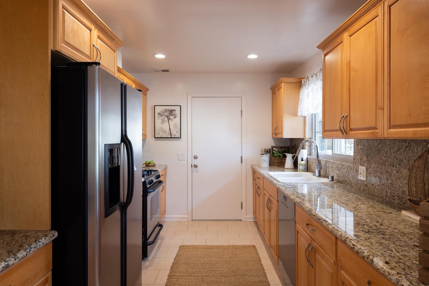 61 Companion Way Pacific Grove, CA 93950 - Photo 6 of 20