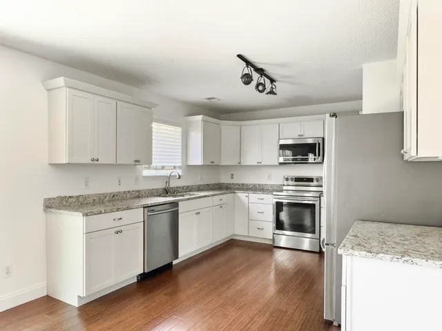 $370,000 | 15 Wheatfield Drive, Summerville, SC 29485