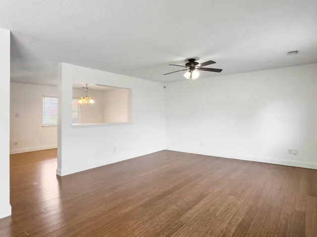 $370,000 | 15 Wheatfield Drive, Summerville, SC 29485