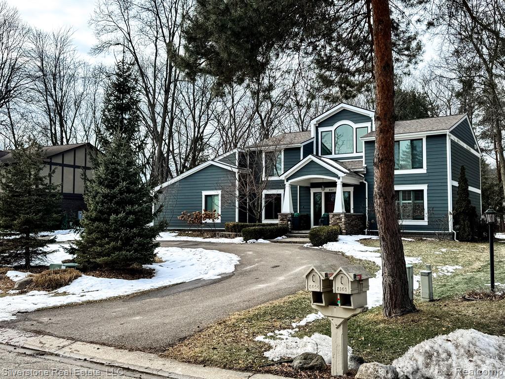 8085 Deerwood Road Clarkston, MI 48348 - Photo 2 of 44