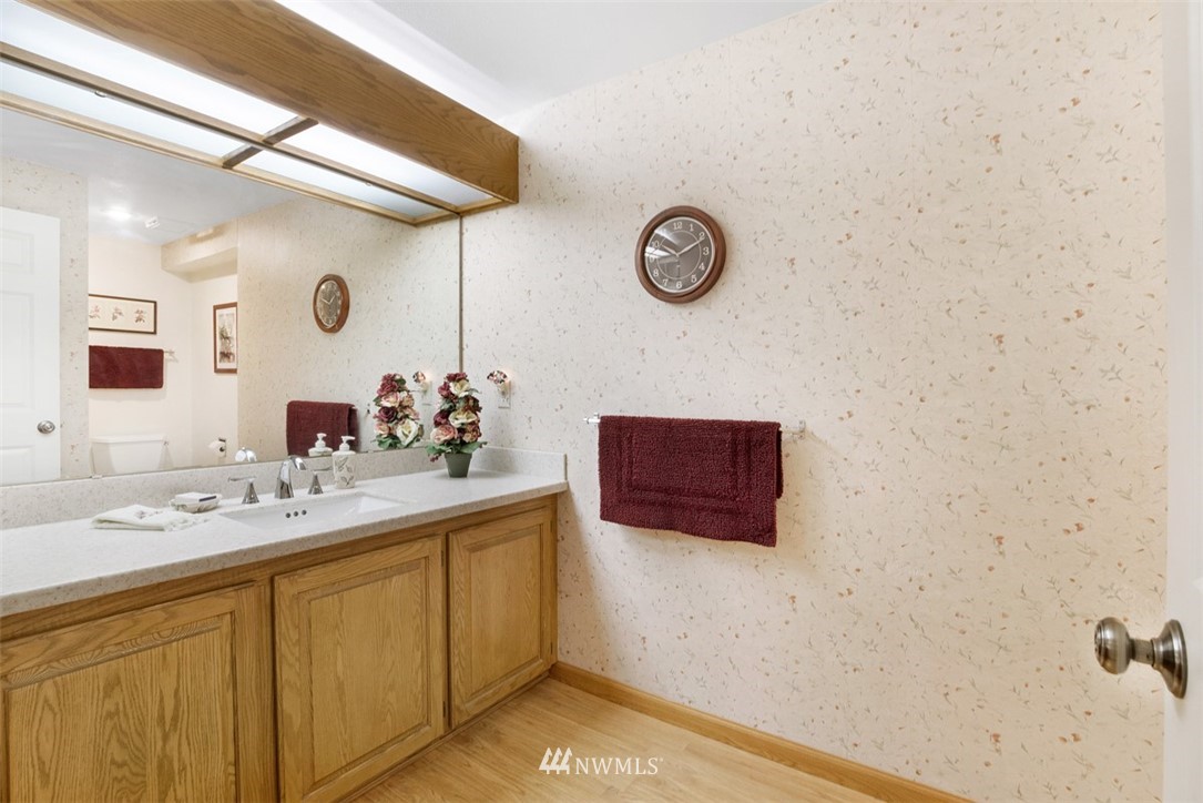14661 Southeast 173rd Street Renton, WA 98058 - Photo 8 of 25 Gallery Image 8